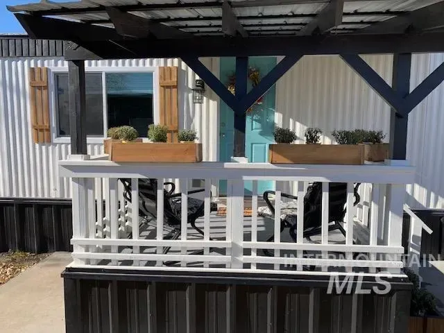 50 NW Barlington Street, photo 2