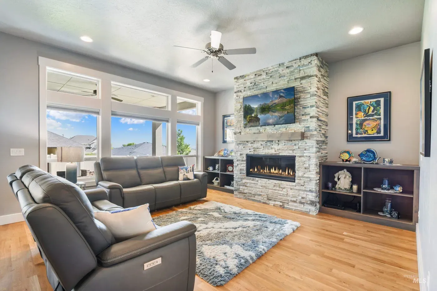552 W Buroak Drive, photo 2