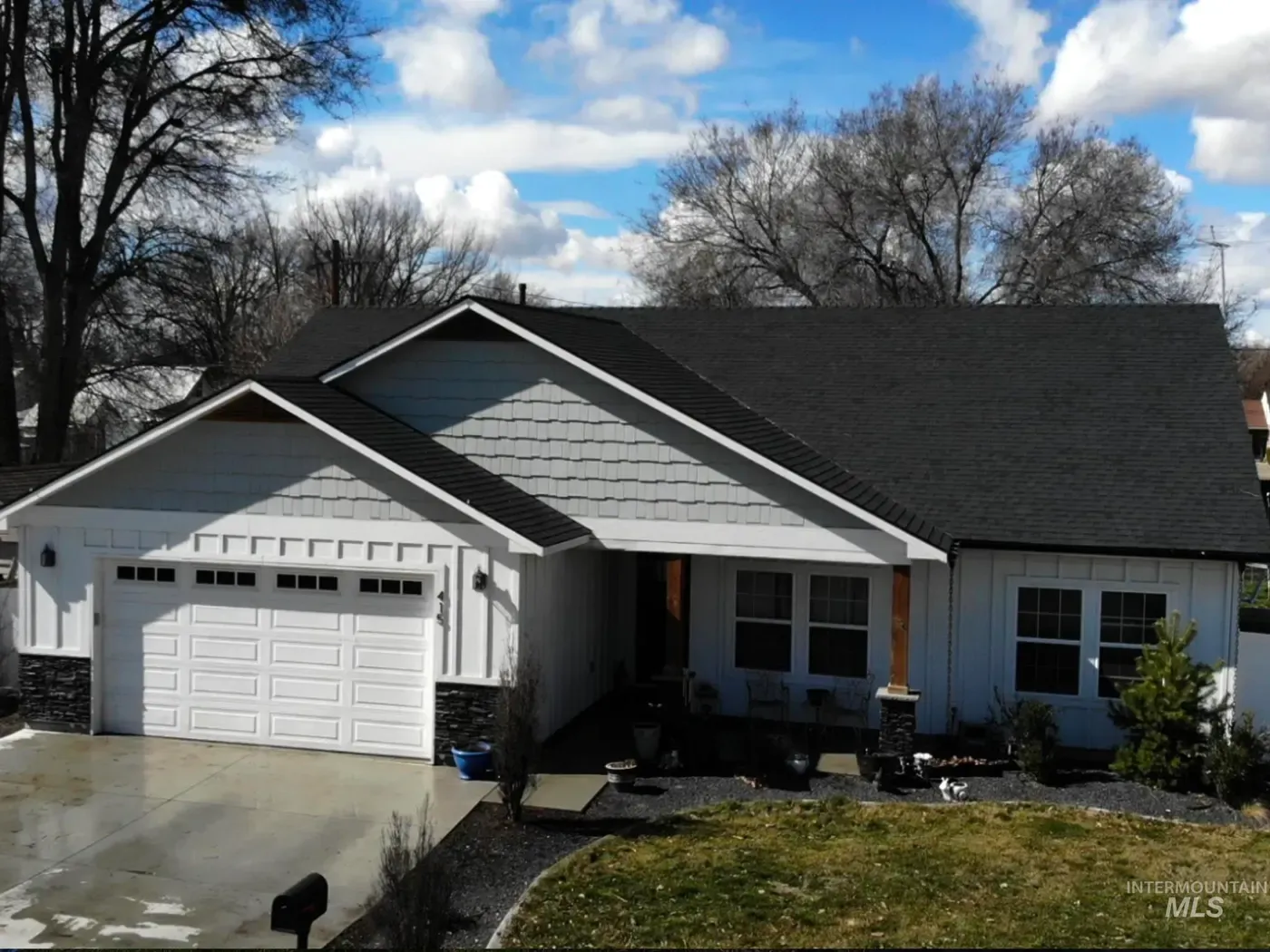415 S Kansas, photo 2