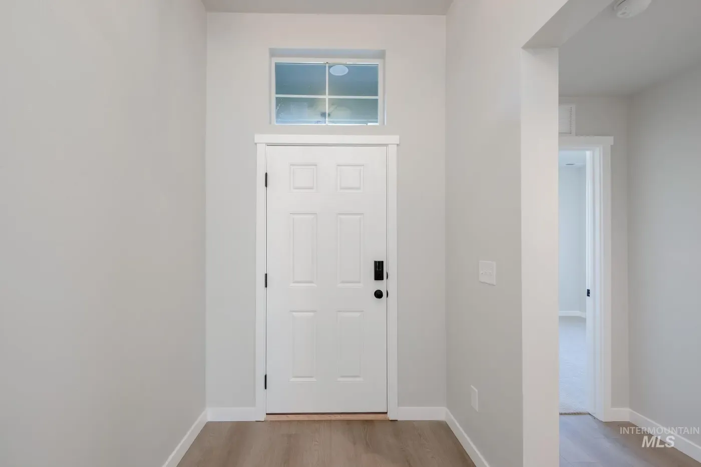 861 Strike Eagle St, photo 3