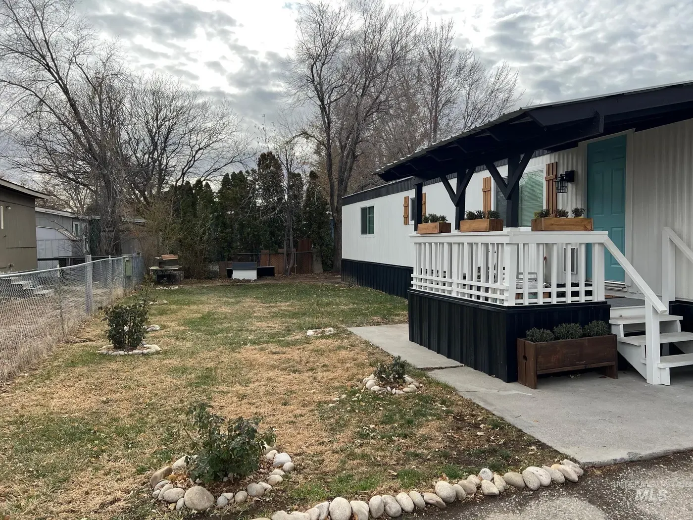 50 NW Barlington Street, photo 3