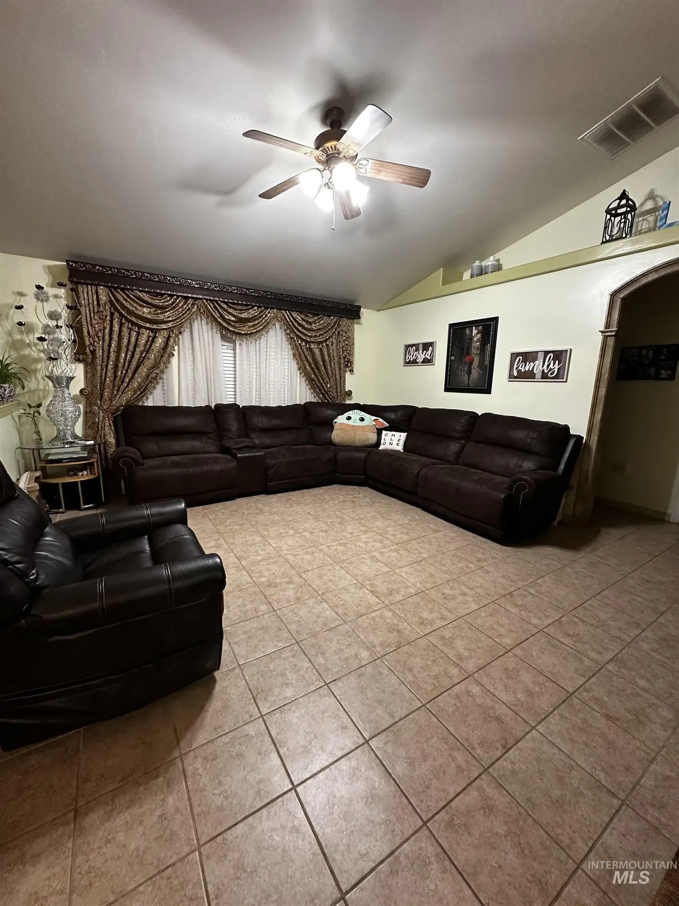 1118 Cortes Loop, photo 3