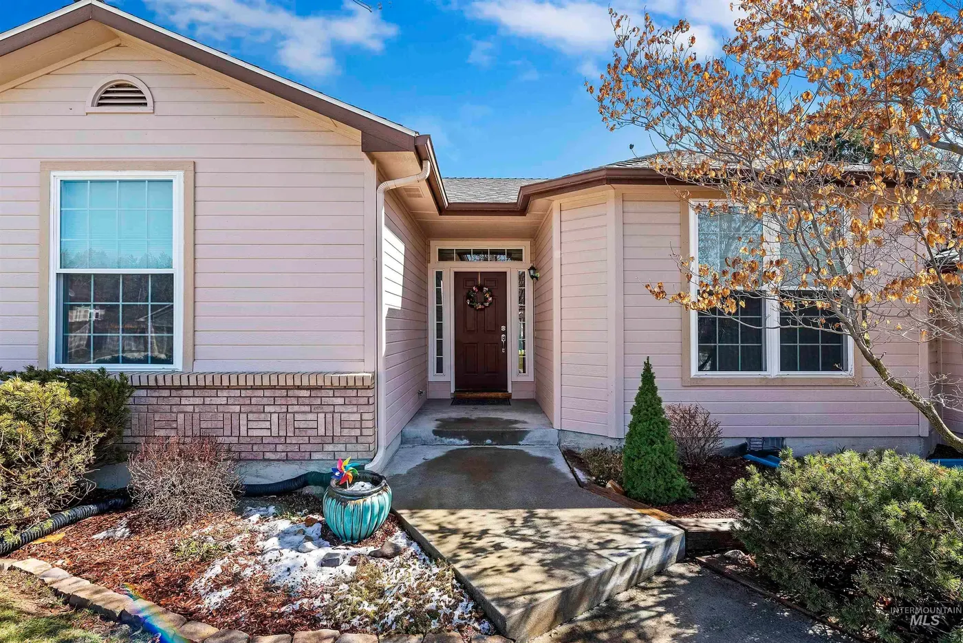 1544 N Eagle Creek Way, photo 3