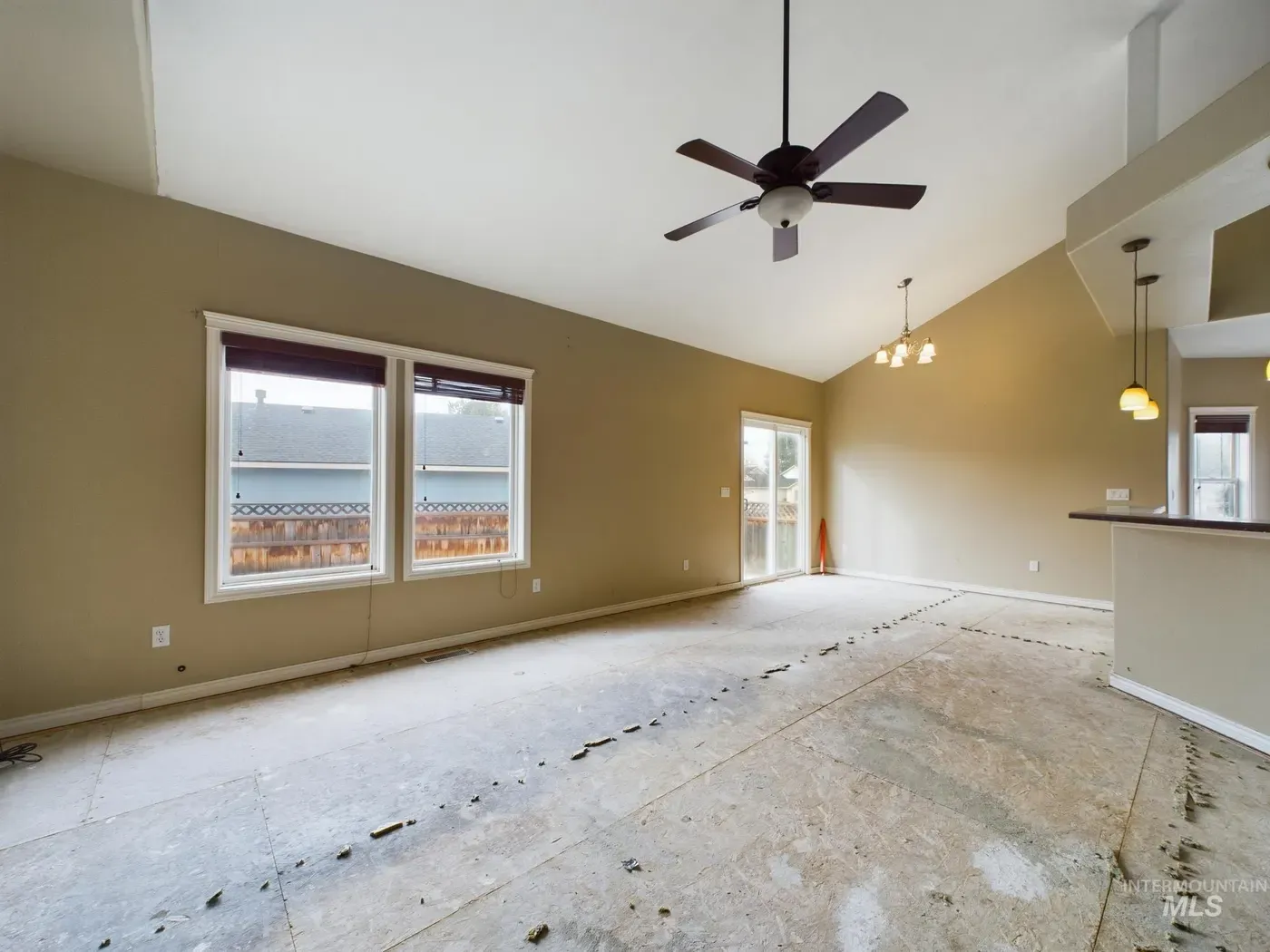 3201 S Raintree Dr, photo 3