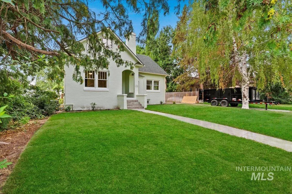1110 1st Ave S, photo 3