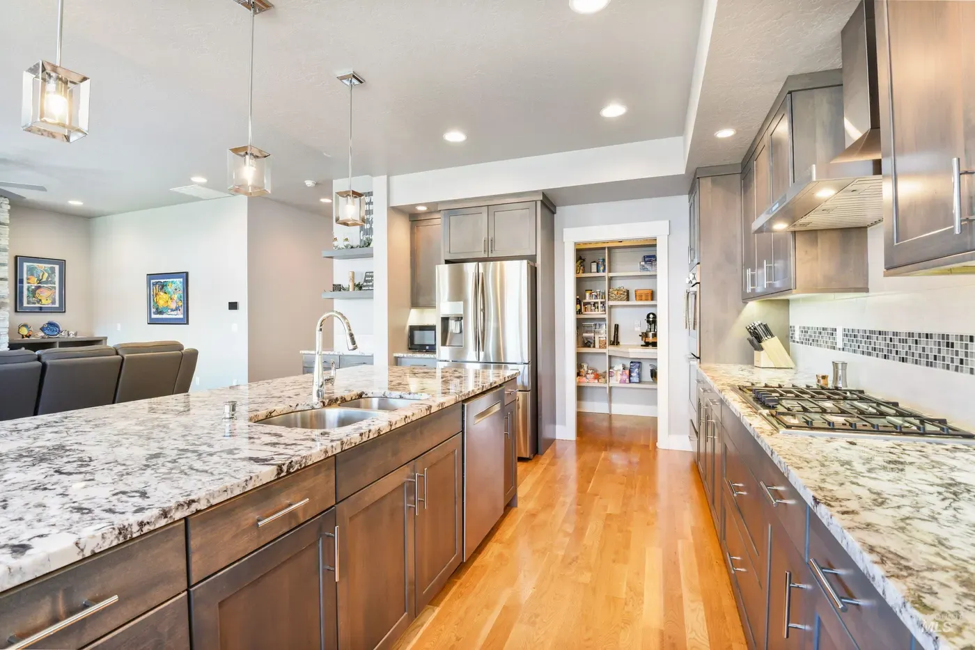 552 W Buroak Drive, photo 4