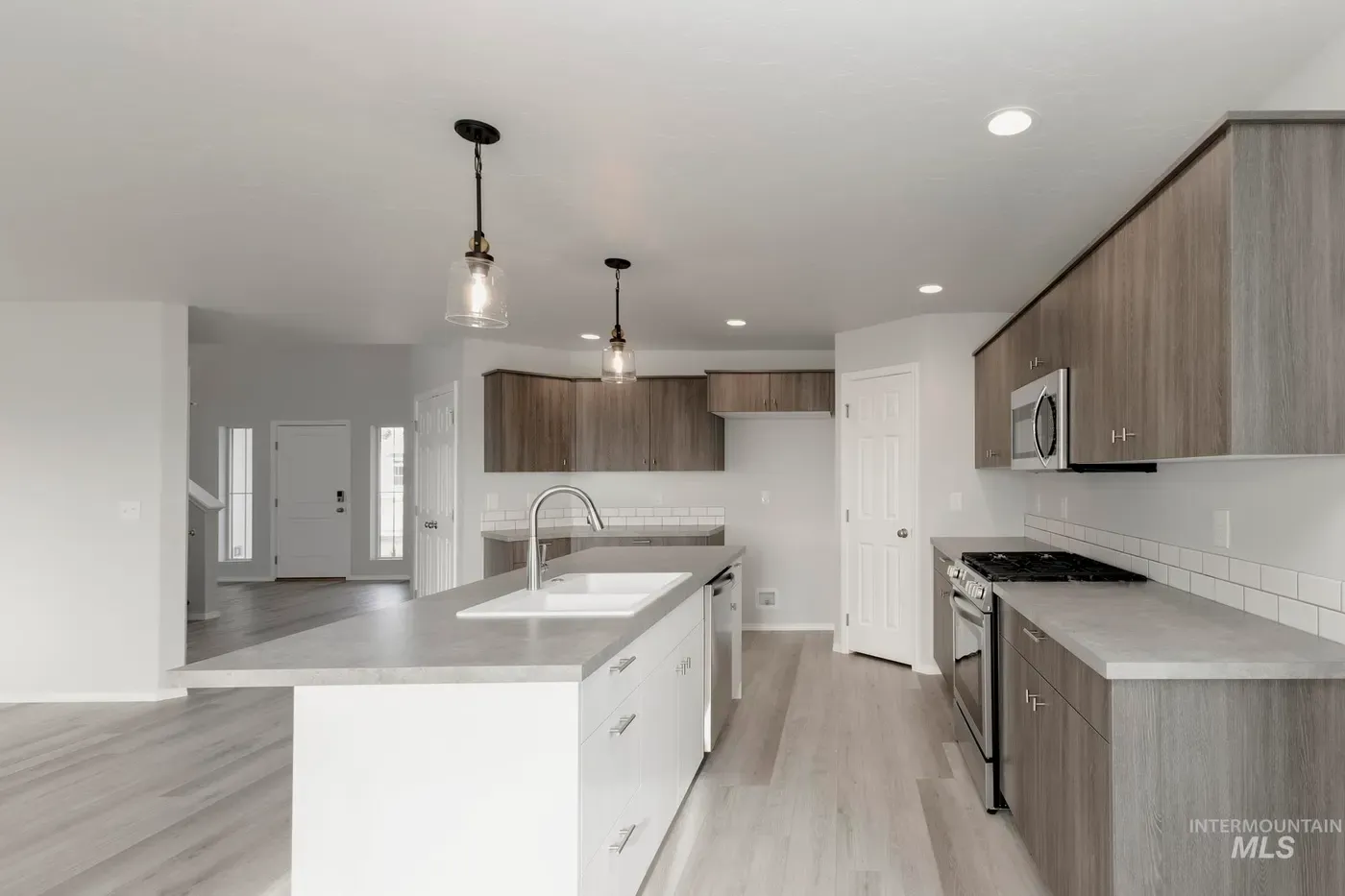 1327 Old Mill St, photo 4