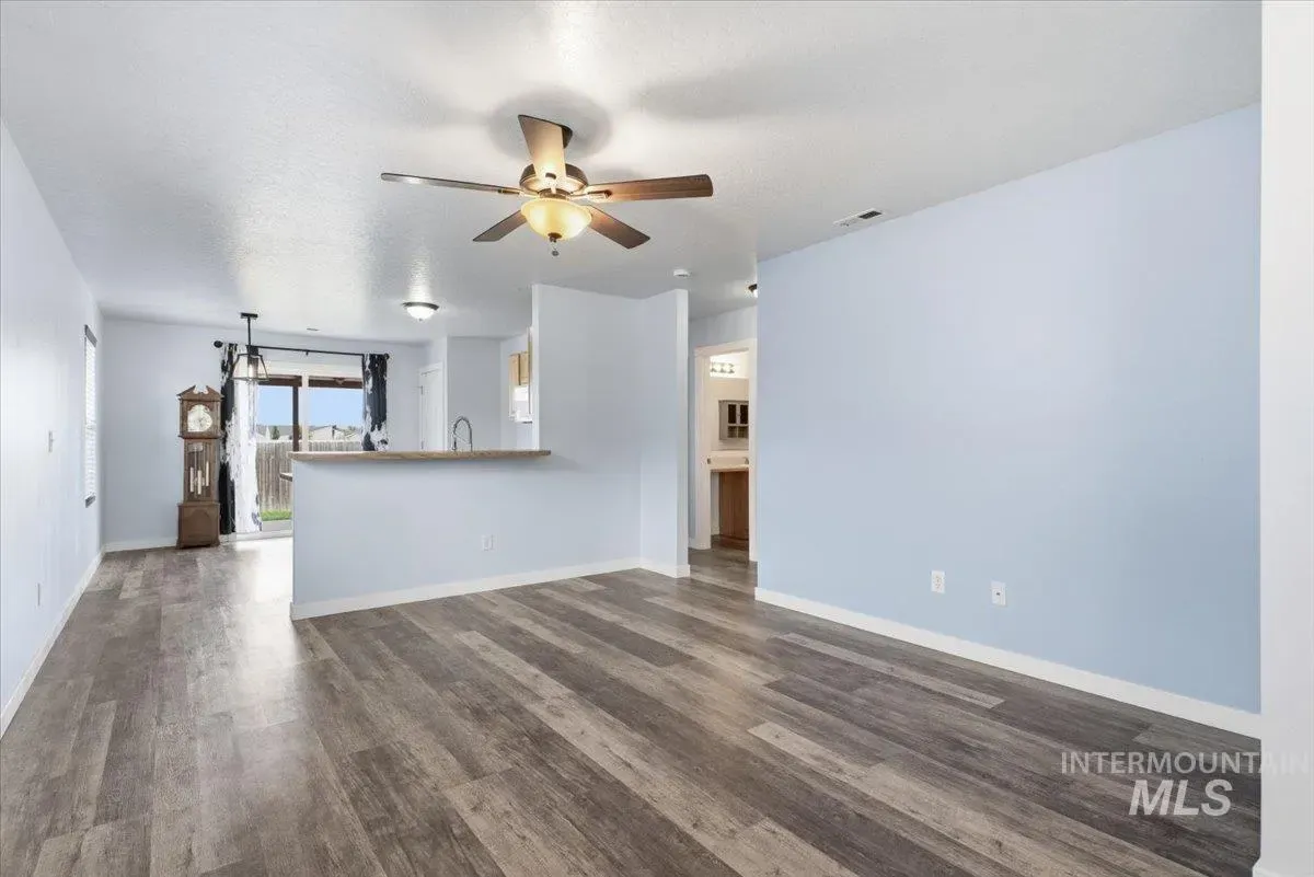 12898 Millstone St, photo 5