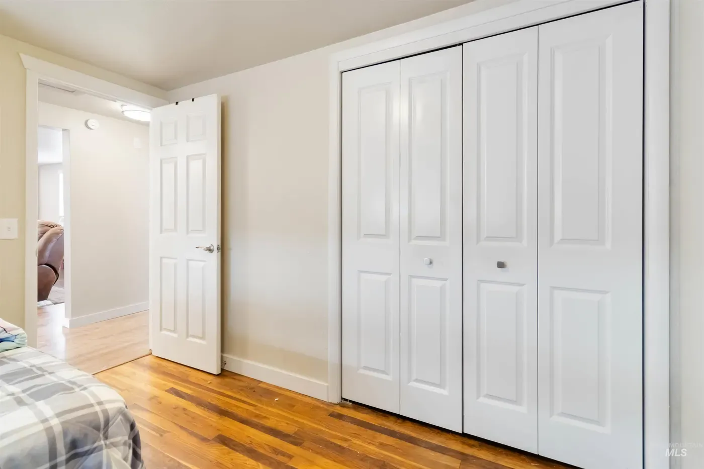 108 Morrison, photo 5