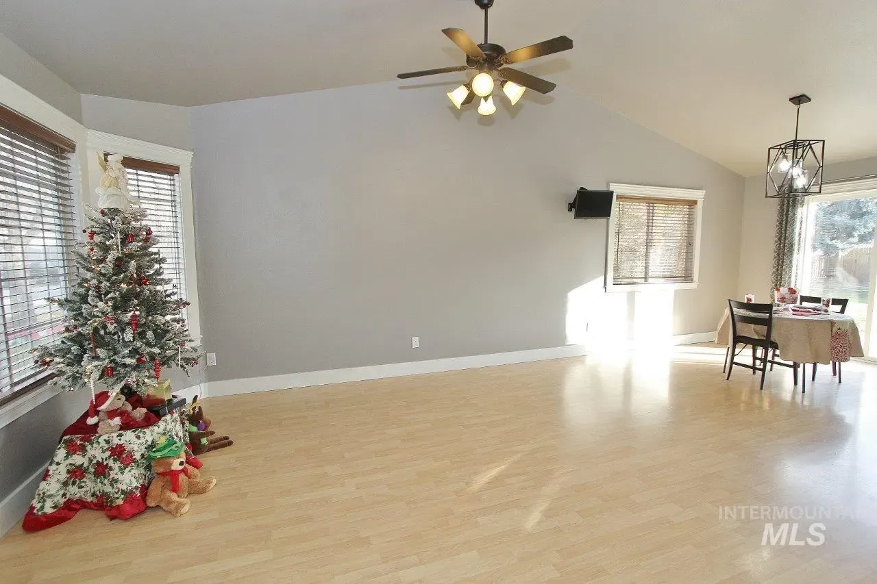 16928 N Chelford Loop, photo 5