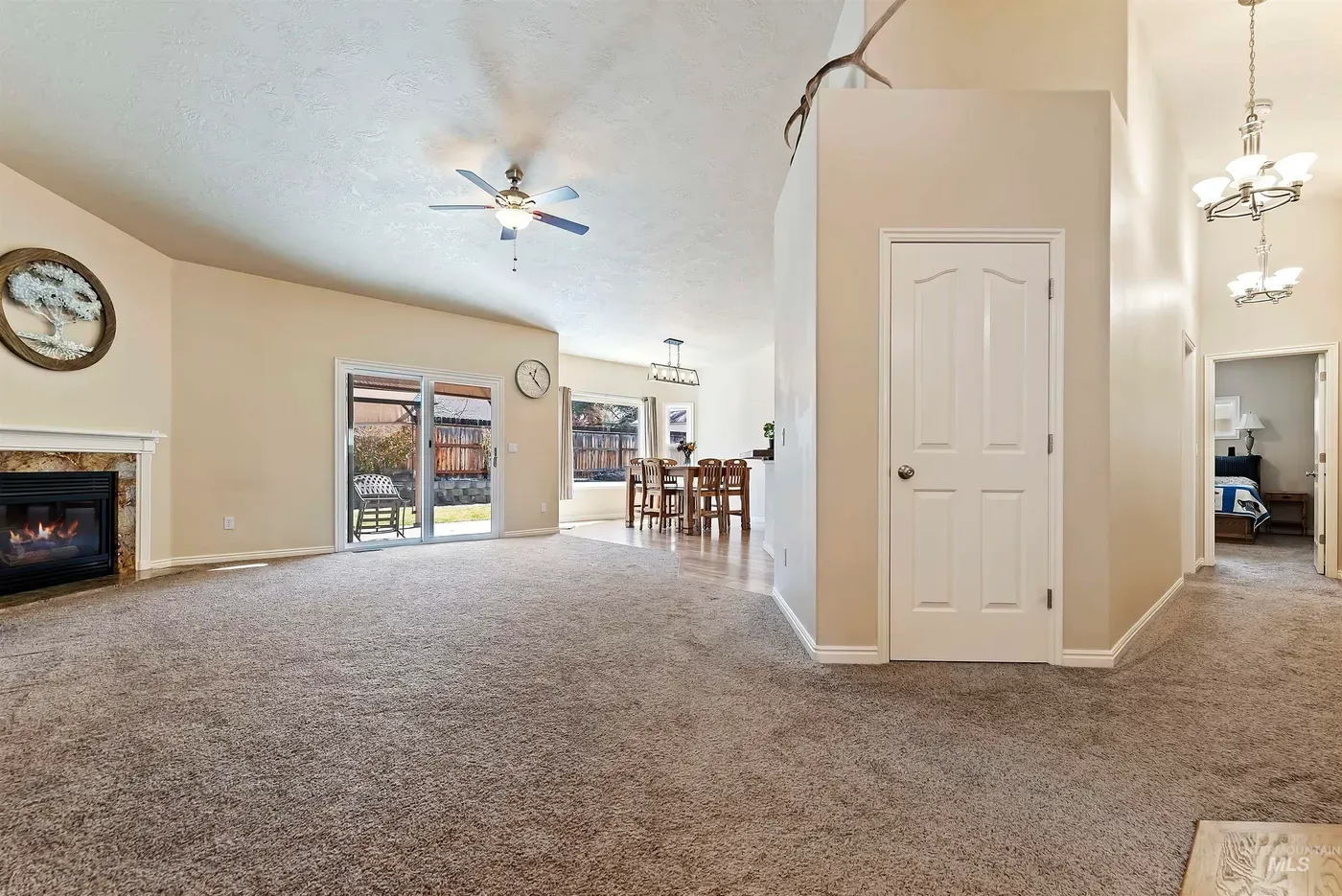 1544 N Eagle Creek Way, photo 5