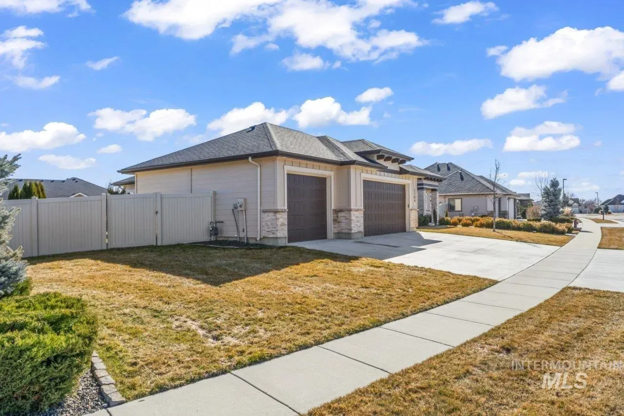 1364 Antelope Ave, photo 5